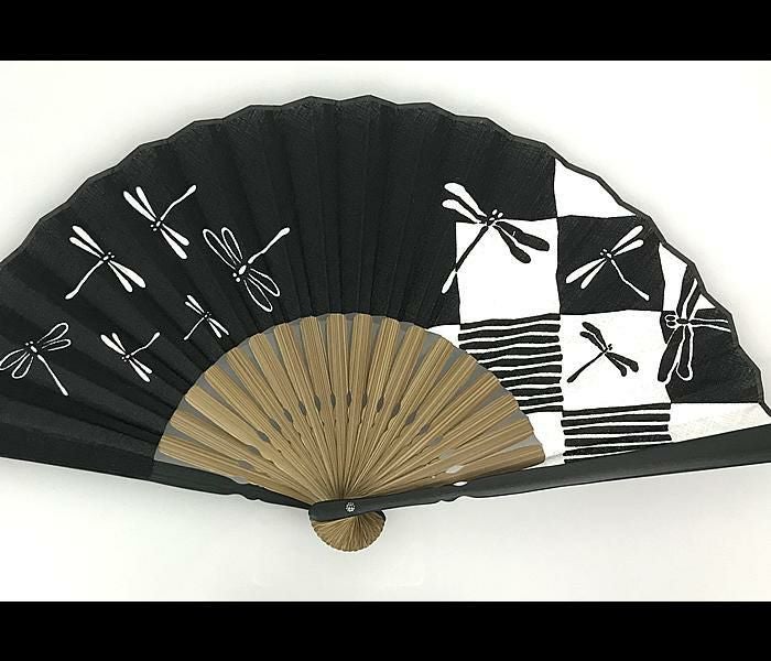 即日発送【ネコポス送料無料】男女兼用短地シルク扇子【唐木・黒竹・藍竹】２１ｃｍ扇面・・シルク/扇骨・・竹6100762-11・12・14・15・18・19・20[父の日・母の日プレゼント/ギフト/おしゃれ/外国人お土産/和柄扇子/名入れ可能(有料)/チャーム取付可能]